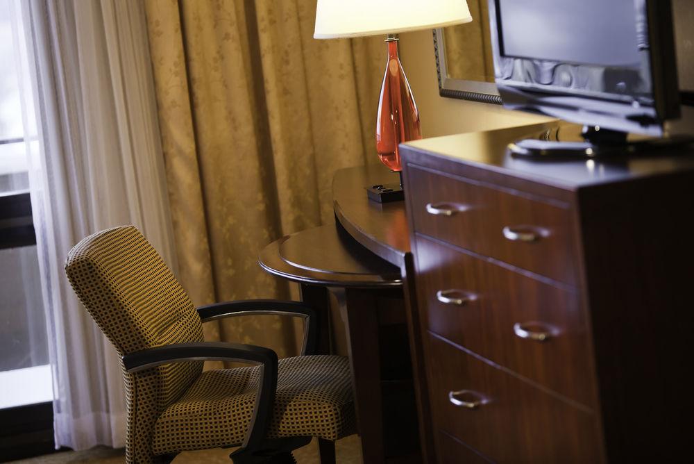 Kansas City Airport Marriott Εξωτερικό φωτογραφία