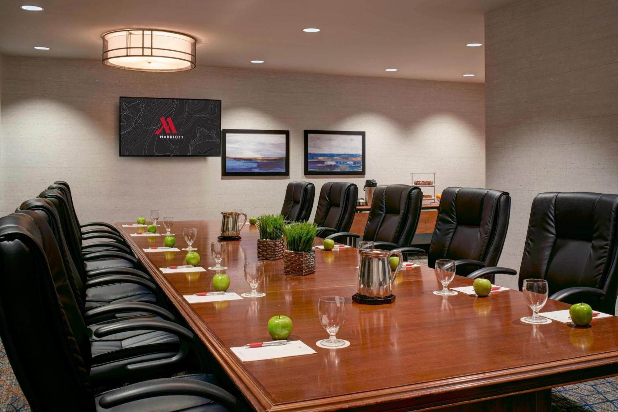 Kansas City Airport Marriott Εξωτερικό φωτογραφία