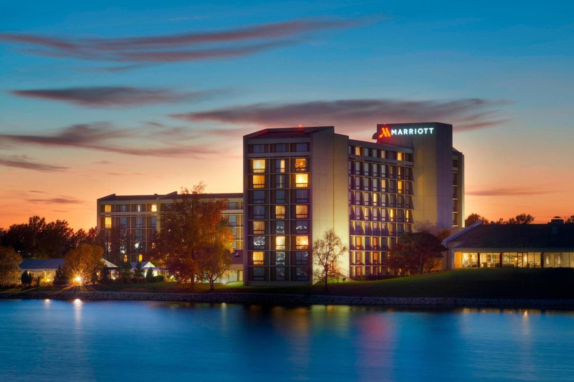 Kansas City Airport Marriott Εξωτερικό φωτογραφία