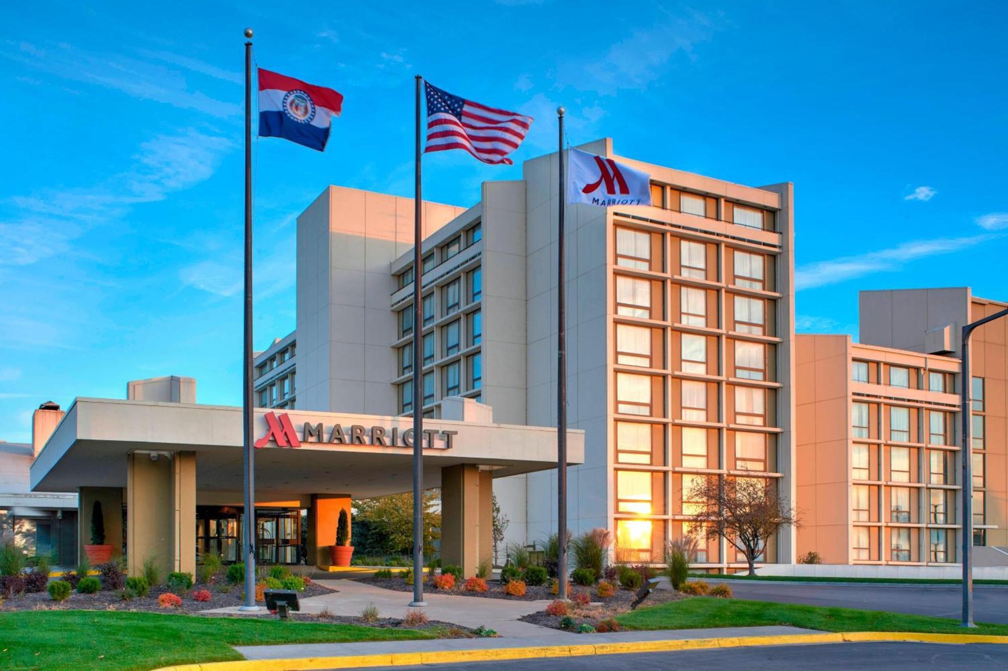 Kansas City Airport Marriott Εξωτερικό φωτογραφία